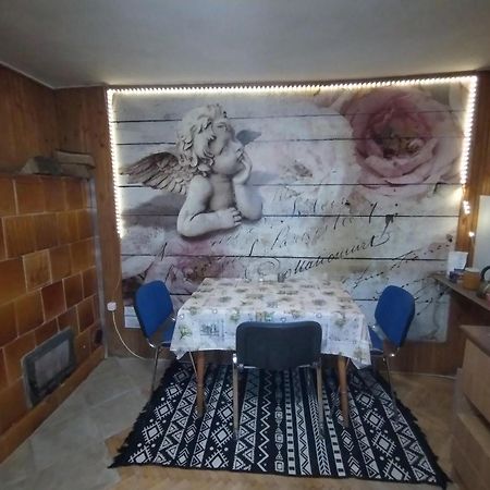 Ferienwohnung Kert Oevezeti Lakas Gyöngyös Exterior foto